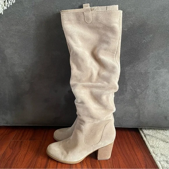 Levity Ursula Beige Suede Leather Scrunch Slouch knee High Block Heel Boots Sz 7 - Picture 2 of 10